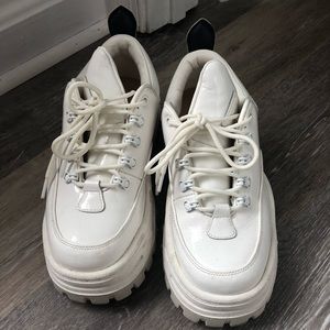 EYTYS Angel Patent White